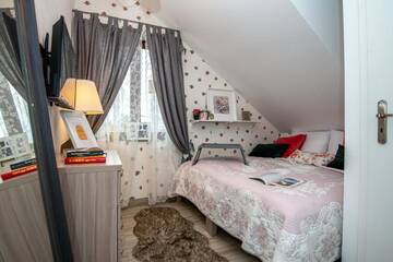 Фото номера Стандартный номер с кроватью размера &quot;queen-size&quot; Отели типа «постель и завтрак» Piękne Pokoje w Starej Karczmie г. Liszki 4